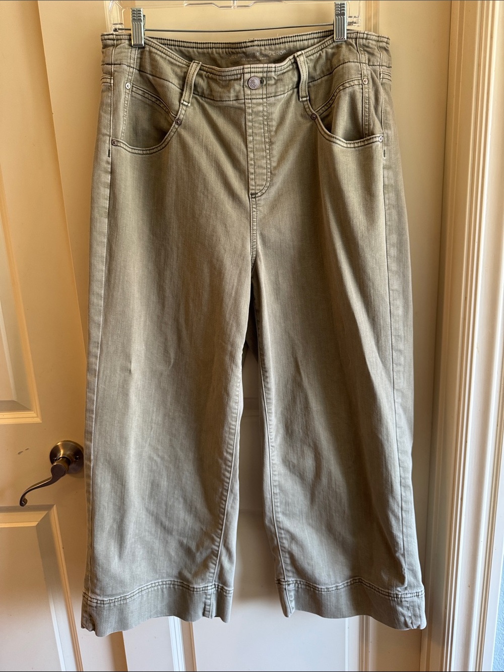 Chico's Cropped Wide-Leg Pants in Olive